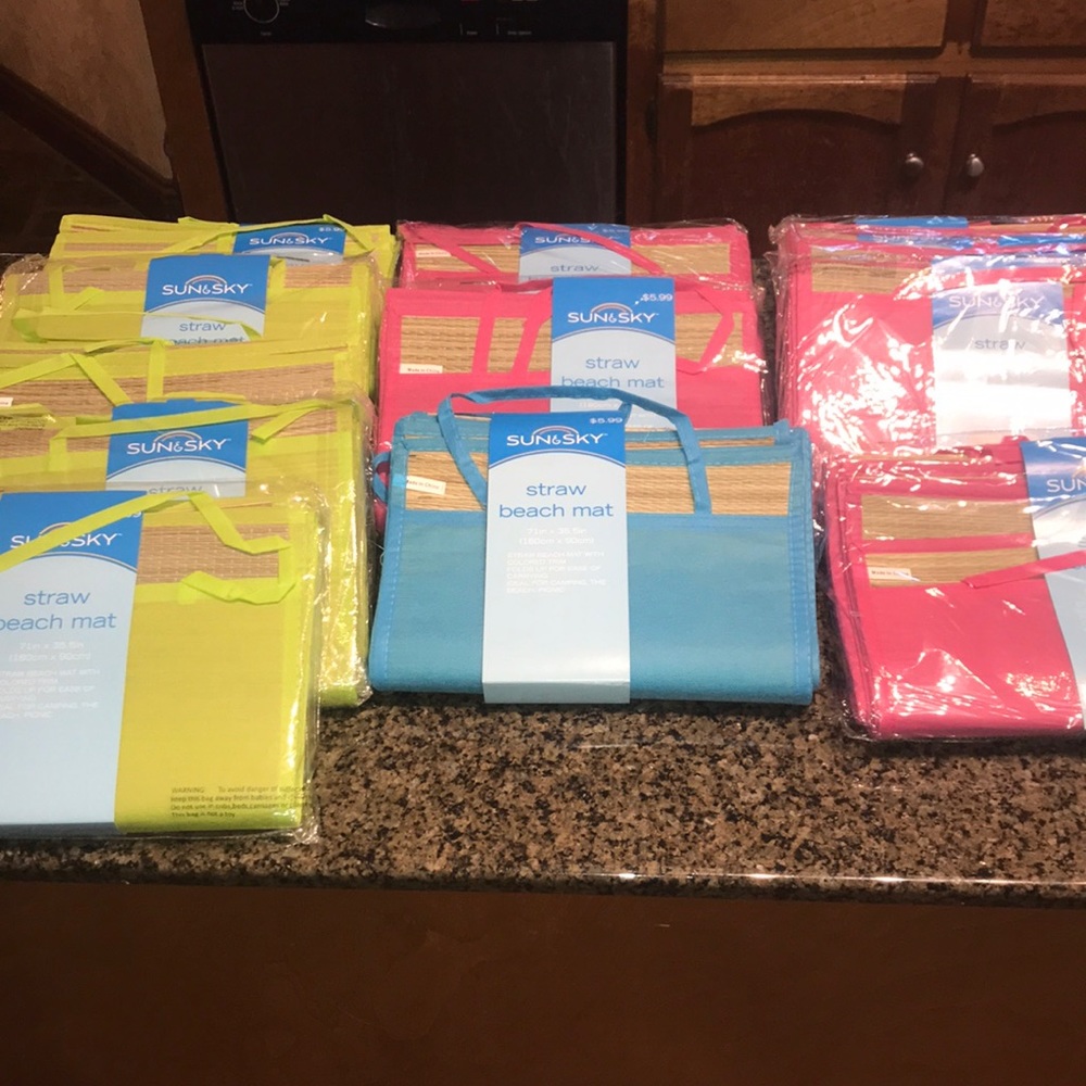 NWT Straw Beach Mat